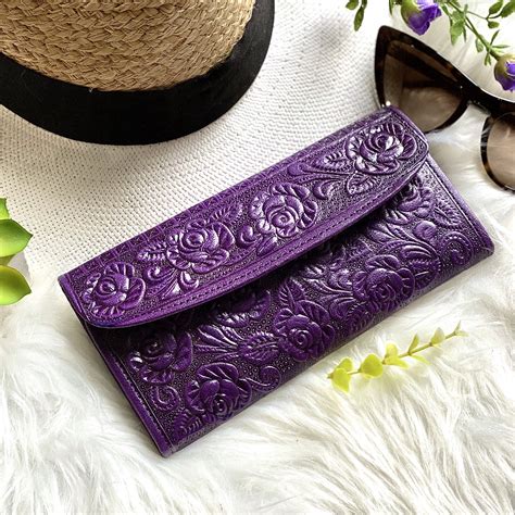 Wallets for Women .